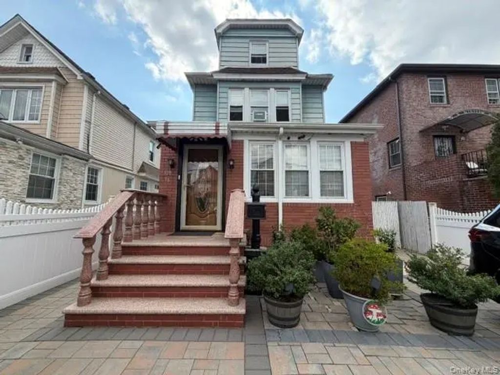 10316 120th Street, Richmond Hill