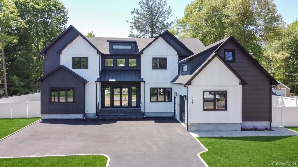 364 Old Farmingdale Road, West Babylon