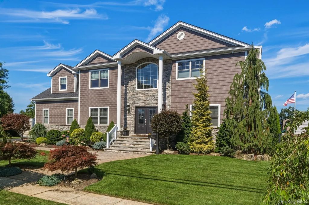 40 Highwater Avenue, Massapequa