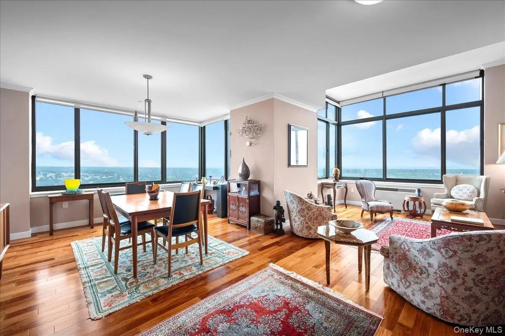 10 City Place # 31h, White Plains