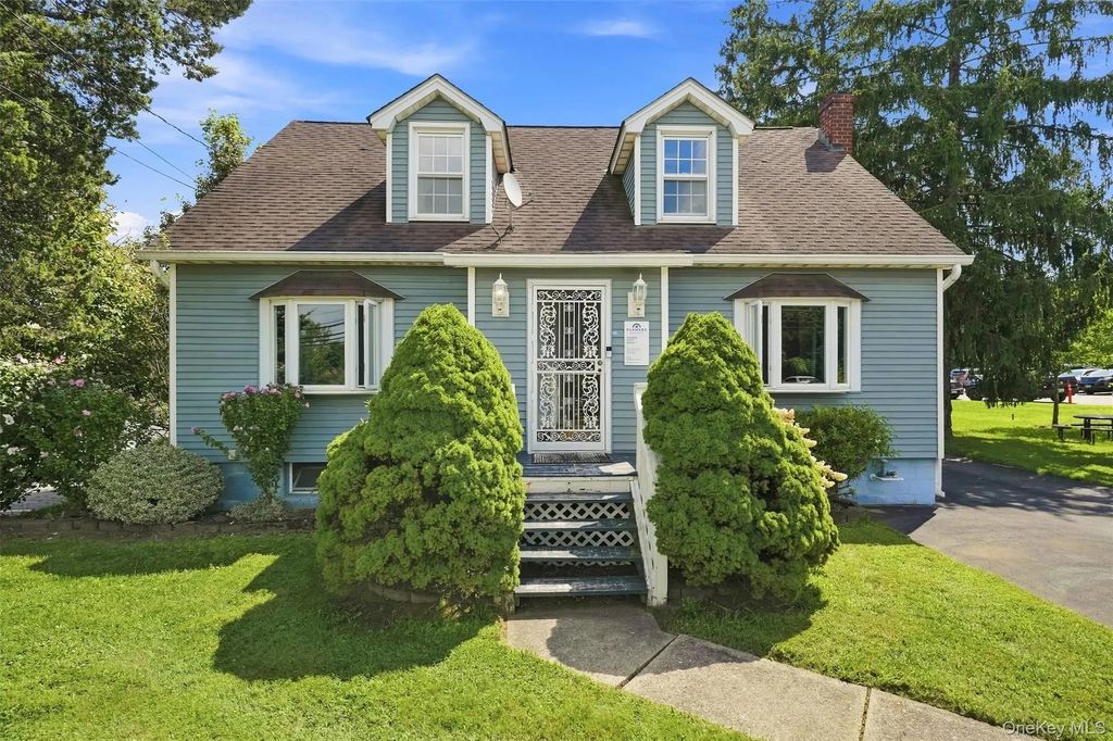 638 Sergeant Palmateer Way, Wappingers Falls