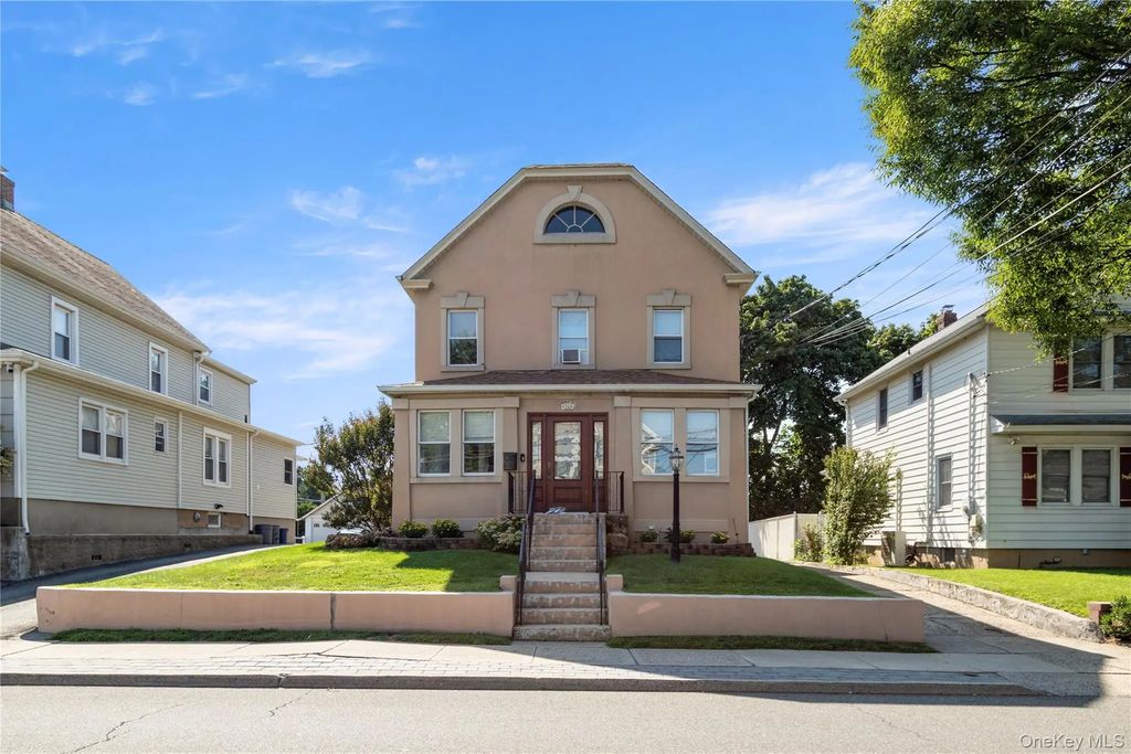 26 S Bayles Avenue, Port Washington