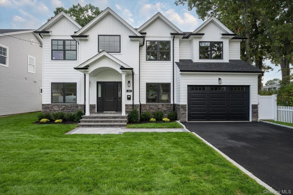 115 Jackson Avenue, Massapequa Park