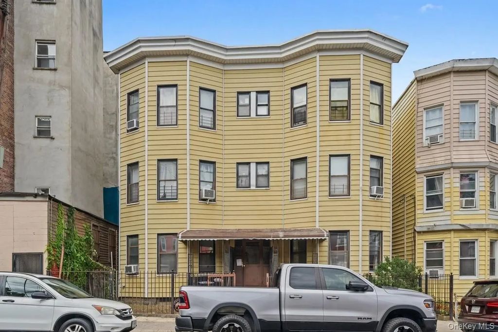 27 Saratoga Avenue, Yonkers