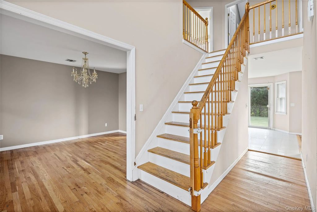 63 Nicholas Way, Baiting Hollow