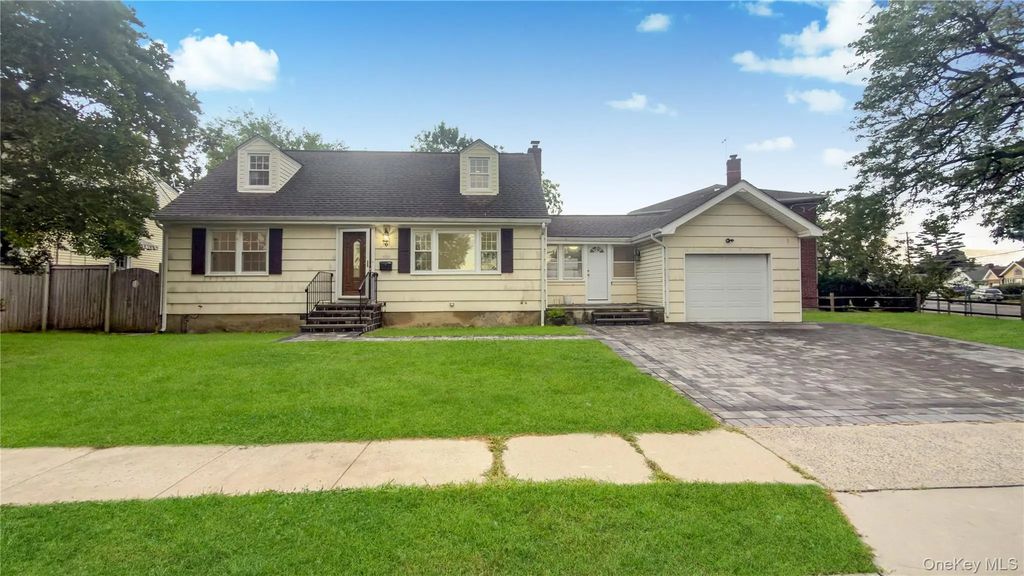 6 Harold Avenue, Hempstead