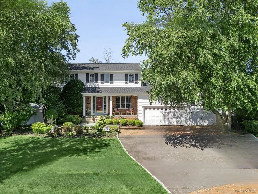 136 Ocean Avenue, Massapequa