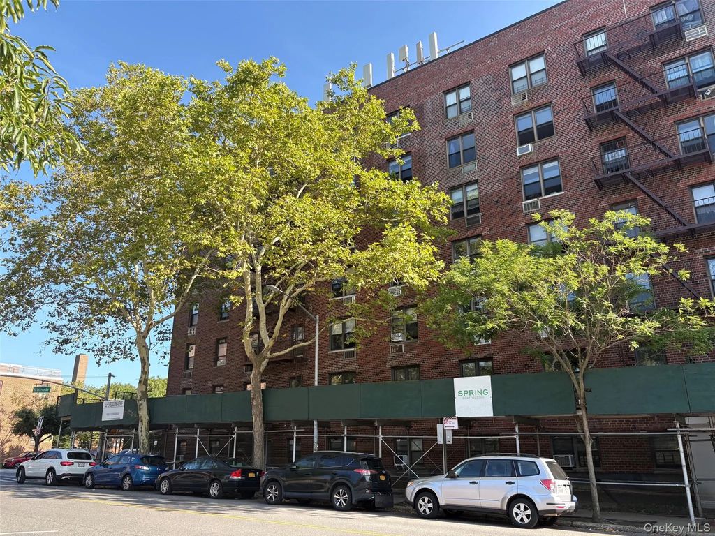 152-72 Melbourne Avenue # 1d, Flushing