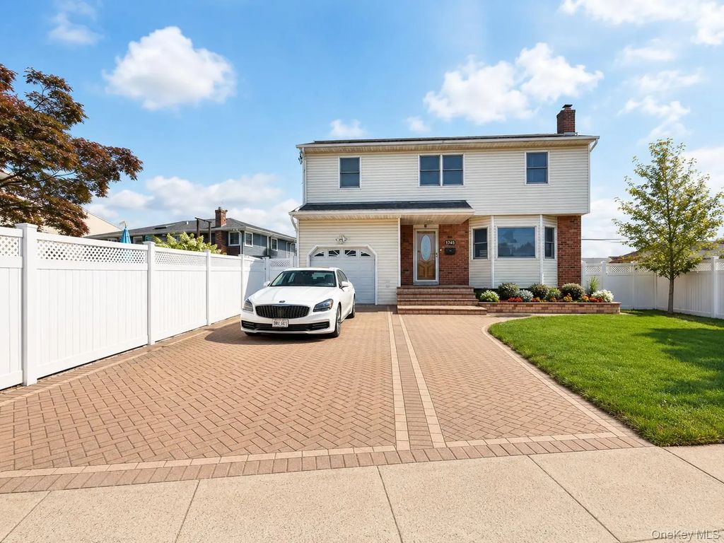 1745 Bellmore Avenue, Bellmore