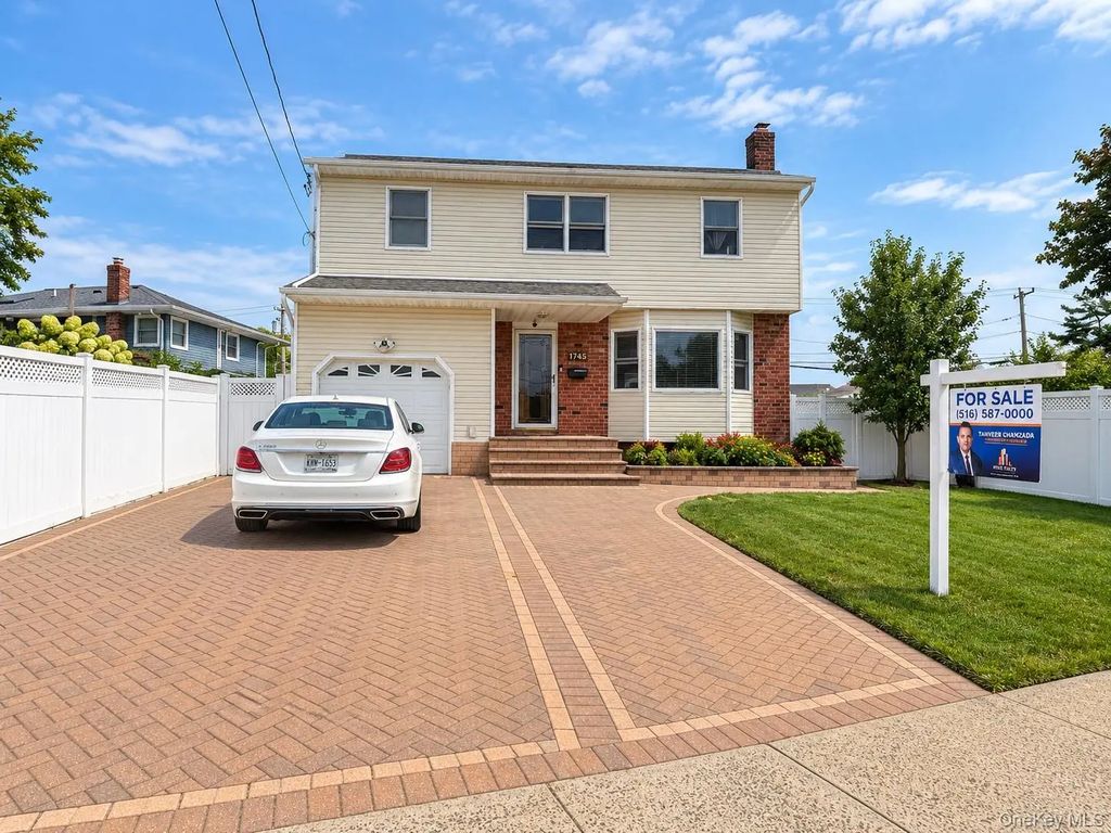 1745 Bellmore Avenue, Bellmore