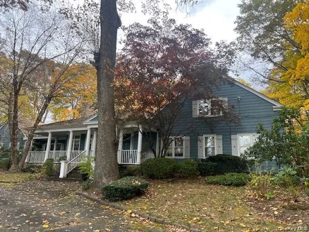 229 Route 106, Muttontown