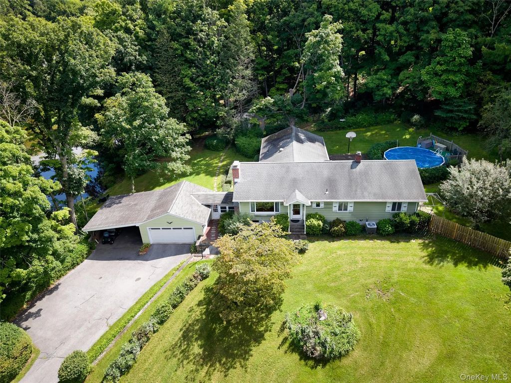 2800 Route 82, Pleasant Valley