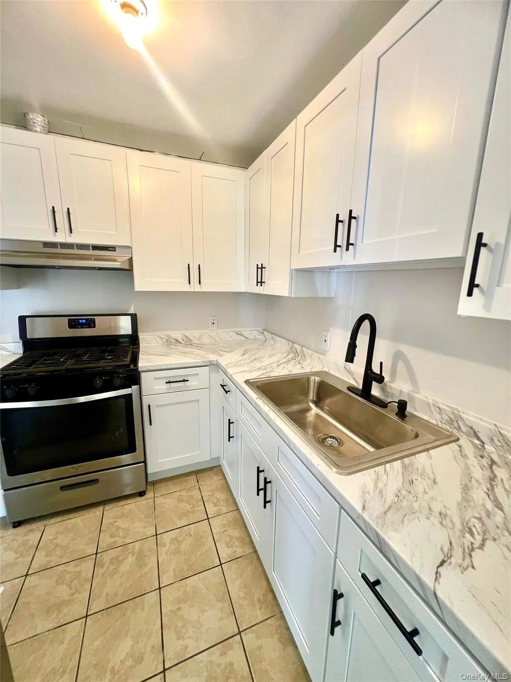 25 Ruth Court, Middletown