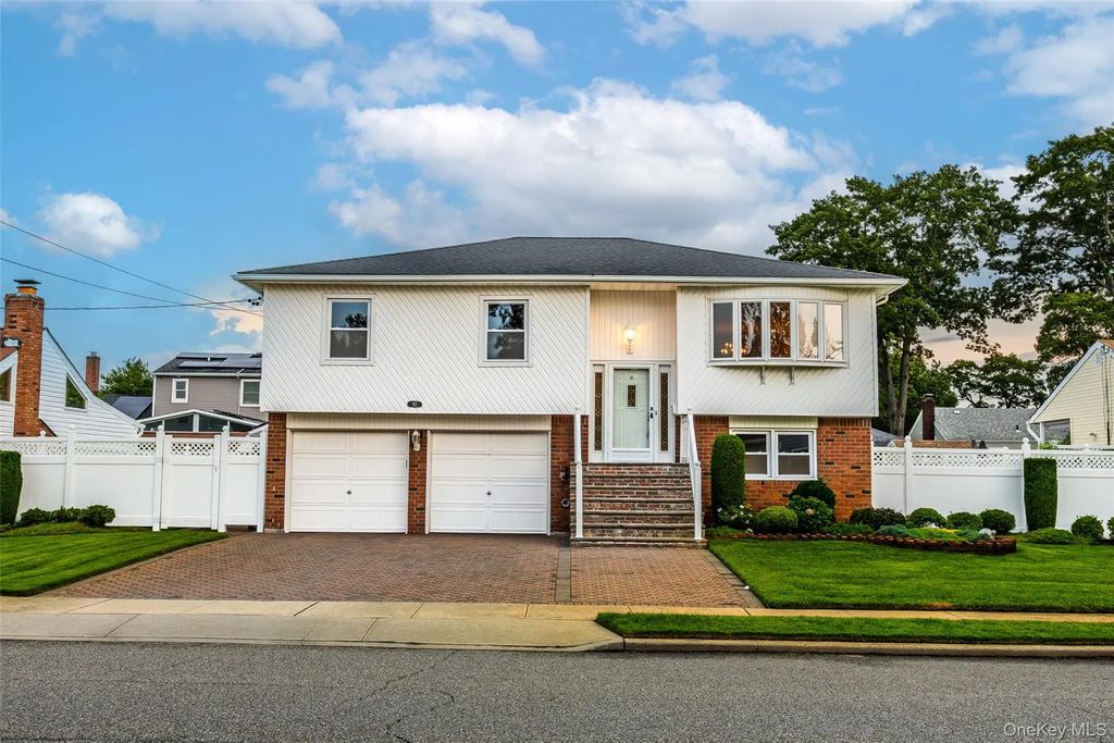 93 Toronto Avenue, Massapequa