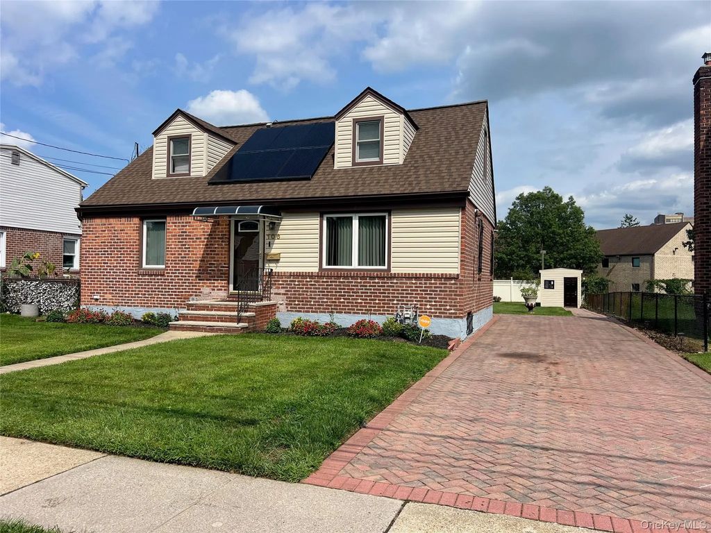 106 Lawrence Street, Uniondale