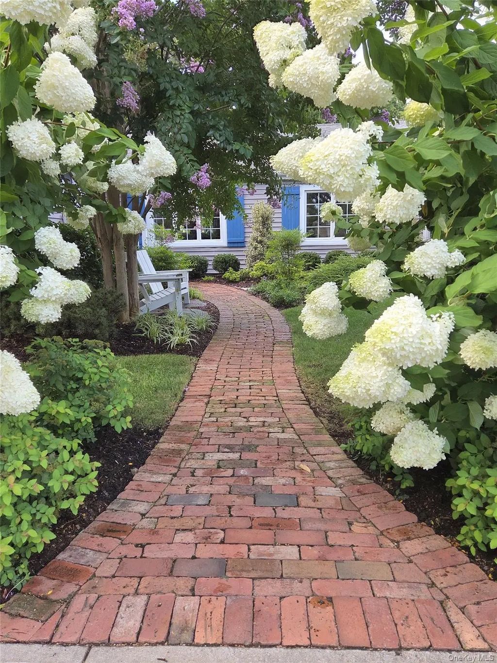 177 Drexel Avenue, Westbury