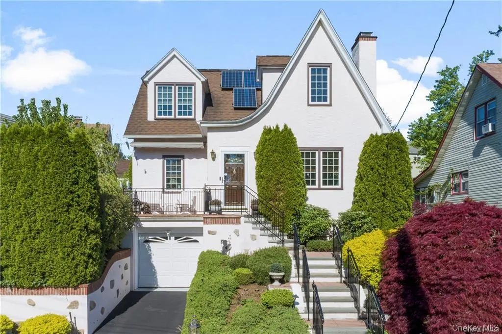 11 Pleassant Ave, White Plains
