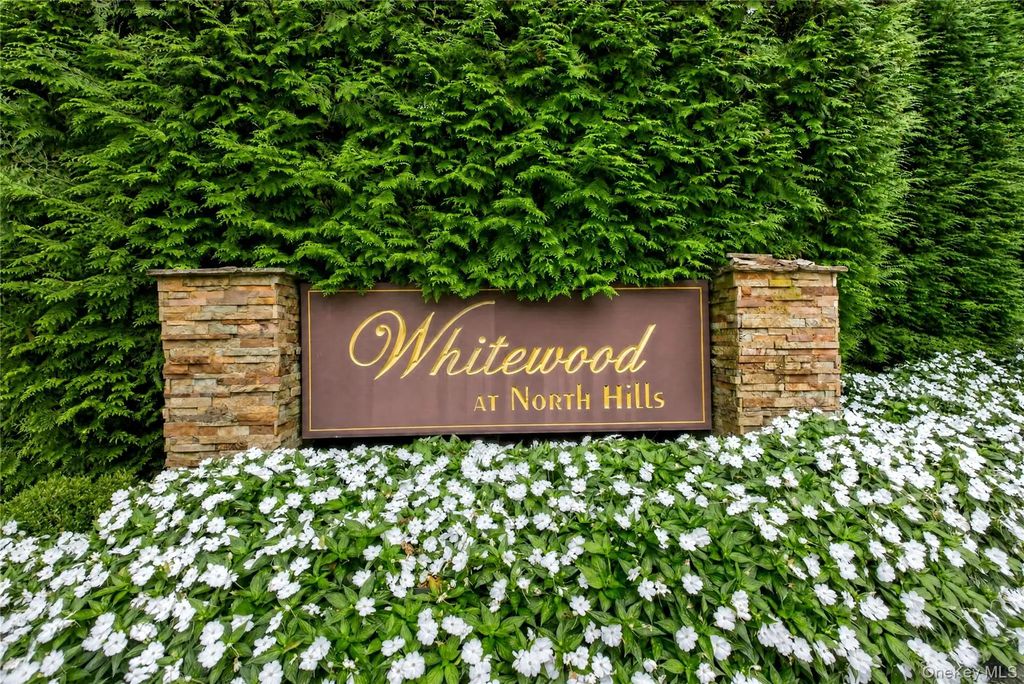 37 Woodland Drive, Roslyn