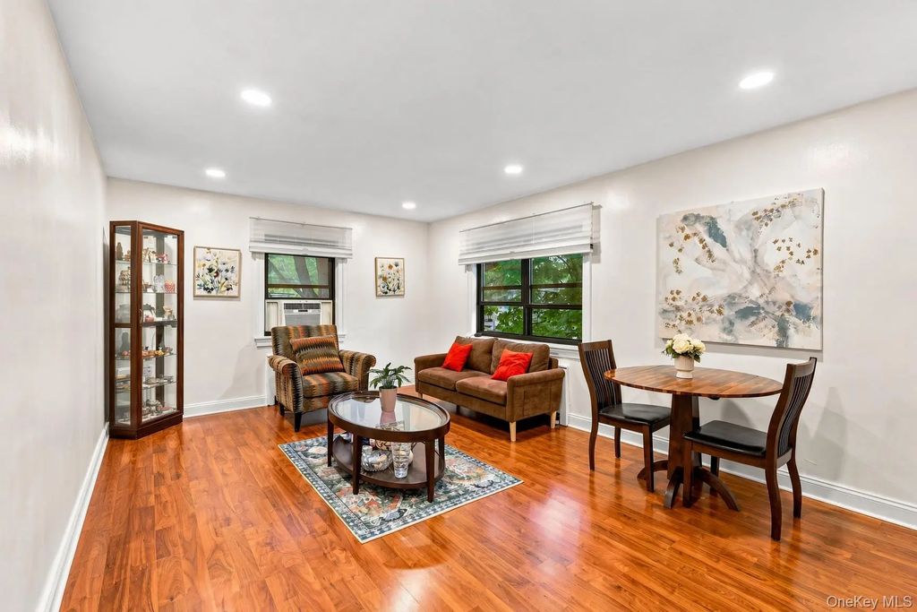 73-02 Springfield Boulevard # 2fl, Oakland Gardens