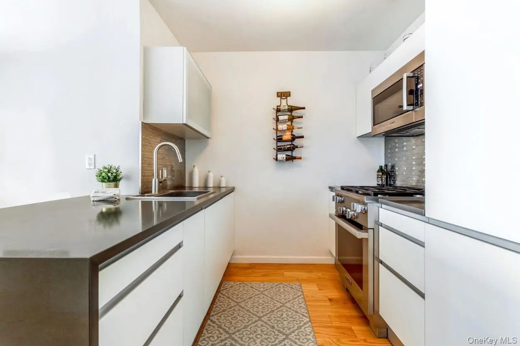 474 48th Avenue # 28e, Long Island City
