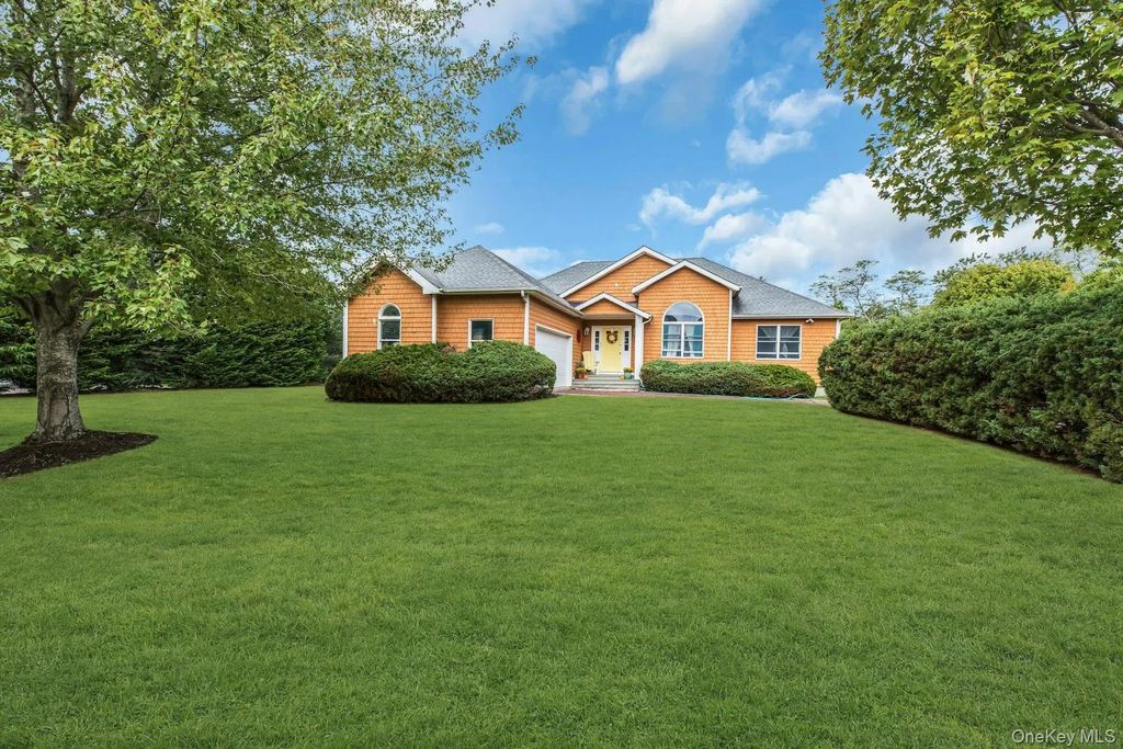 280 Marina Lane, East Marion