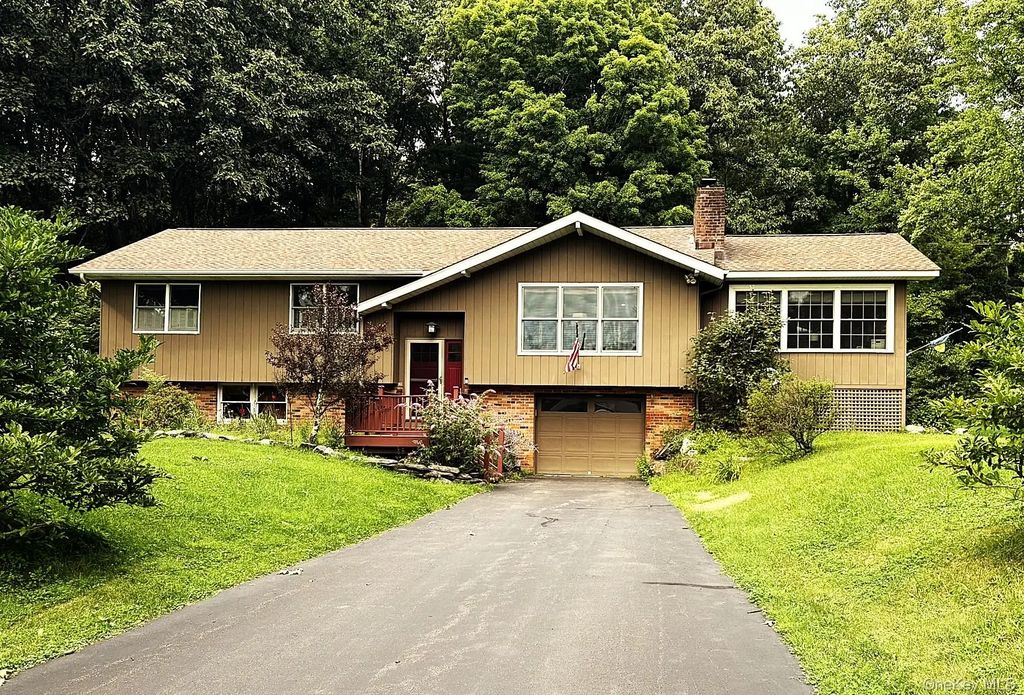 33 Twin Bridges Road, Copake