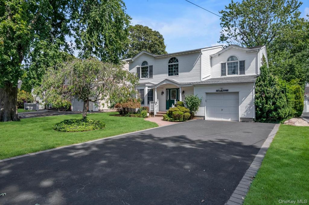 20 Rhame Avenue, East Rockaway