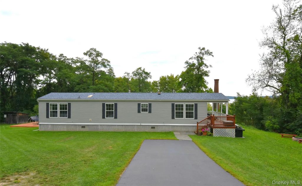200 Willow Street, Kingston
