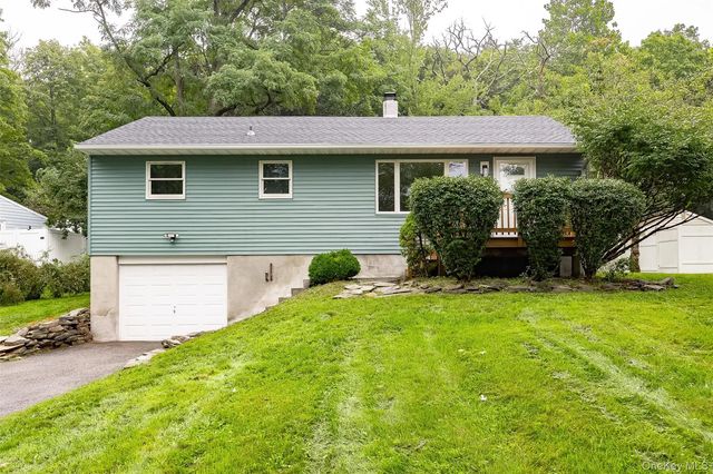 18 Van Wert Place, Hyde Park