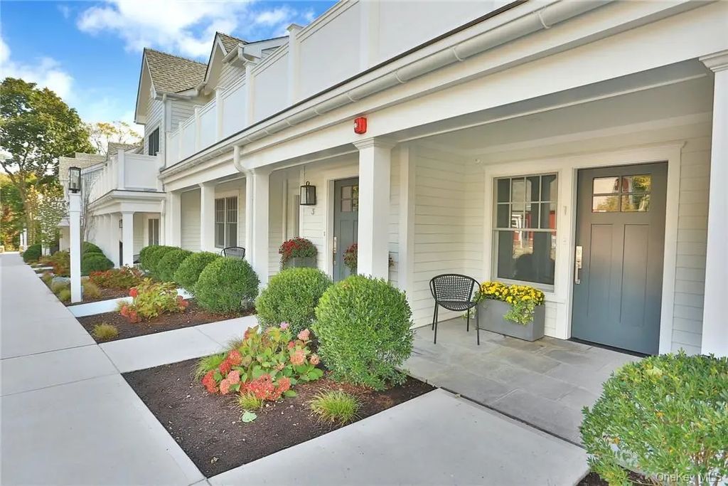 470 Main Street # 11, Armonk