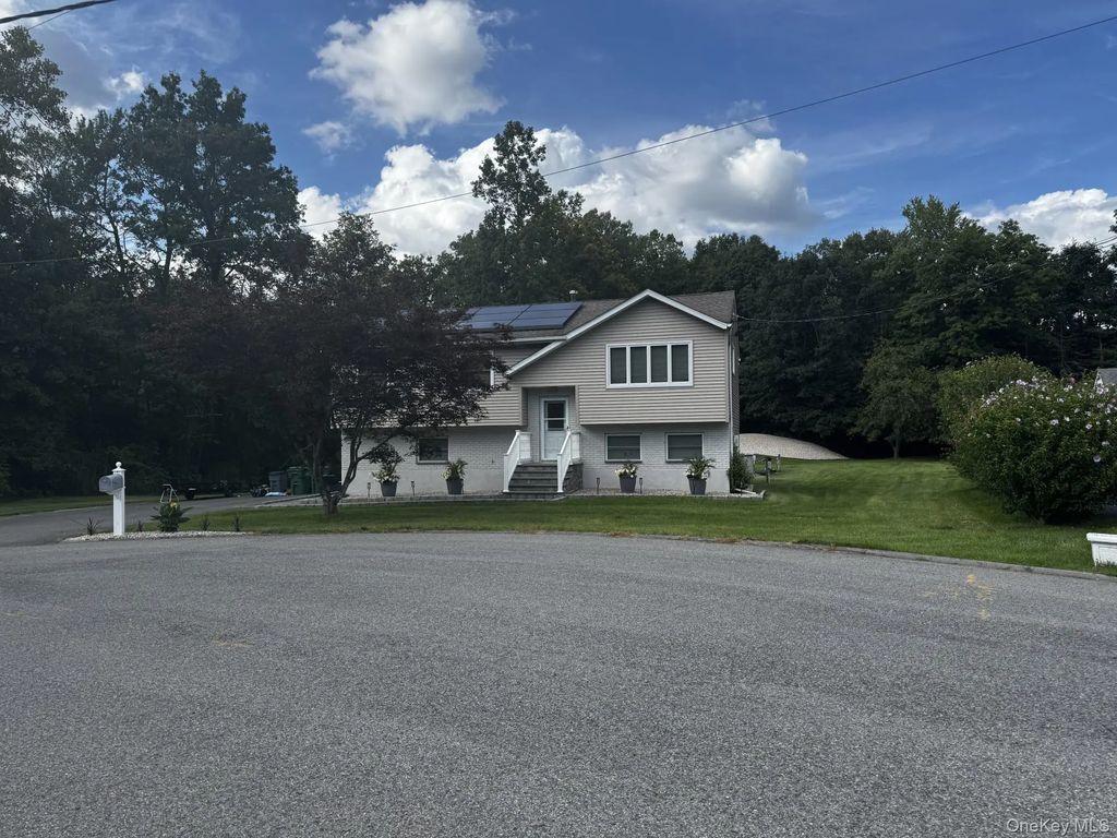 6 Russett Lane, Wappingers Falls