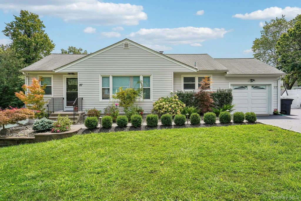 27 Pierce Street, Nanuet