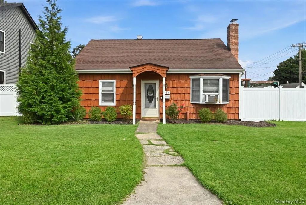 626 Central Avenue, Massapequa