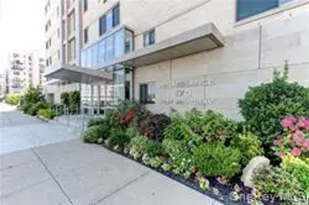 170 W Broadway # 6g, Long Beach