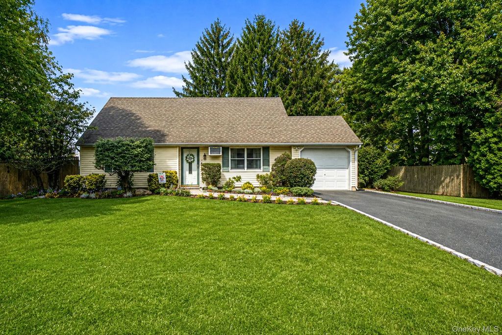 4 Highview Lane, Ridge