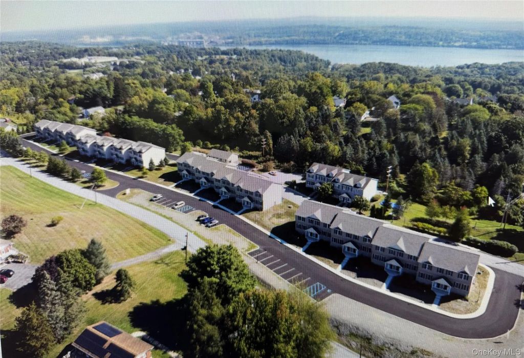 75 Hudson Circle # 38, Marlboro