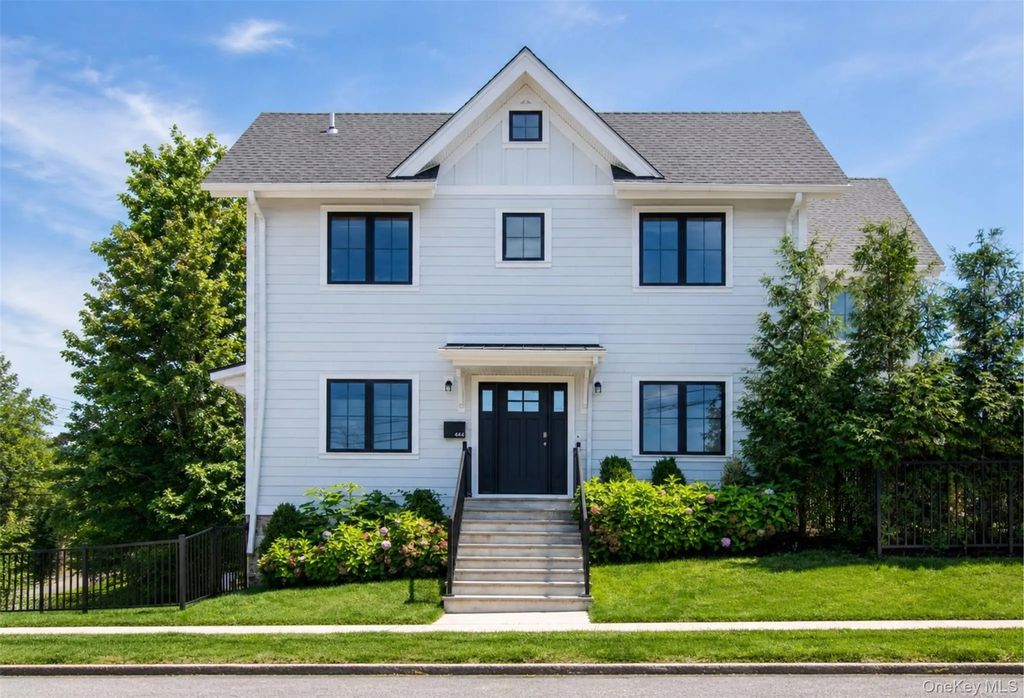 444 Sixth Avenue, Pelham