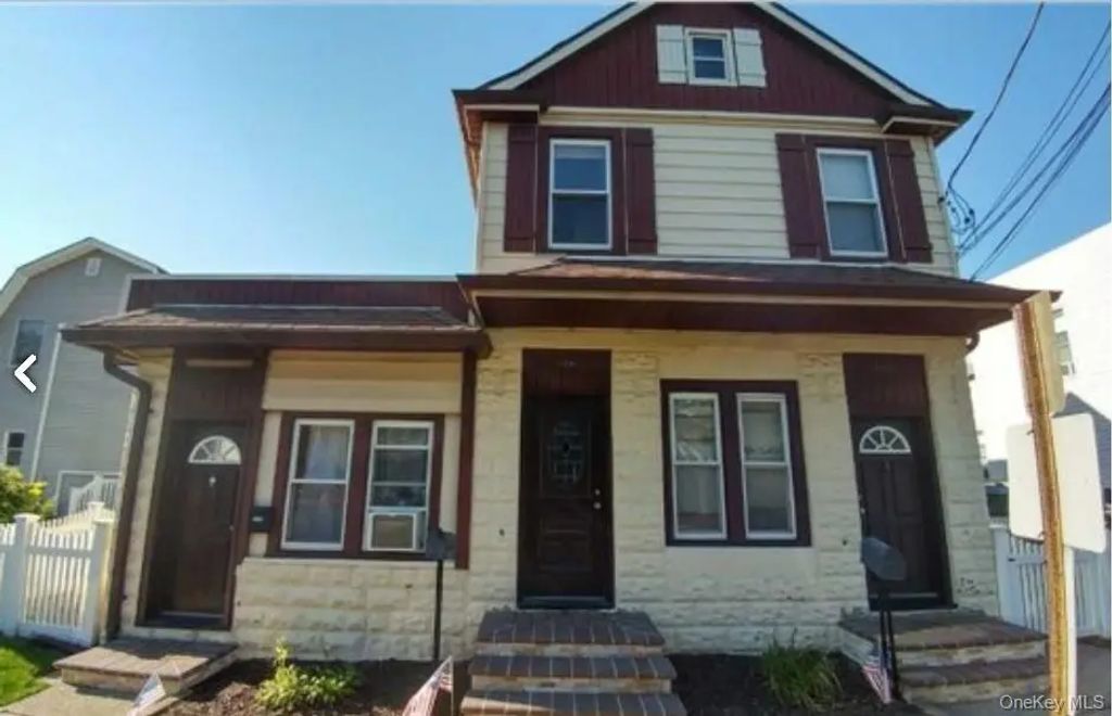 234 Eastern Parkway # B, Farmingdale