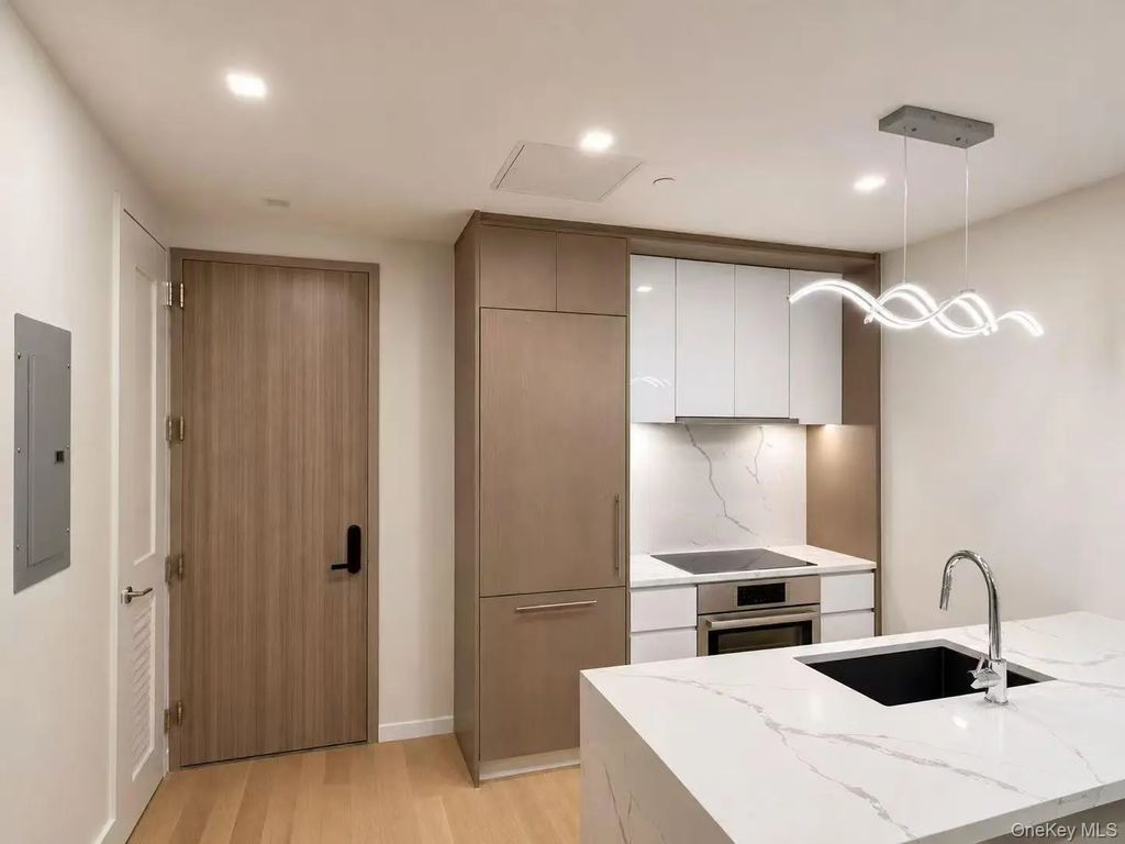45-30 Pearson Street # 15b, Long Island City
