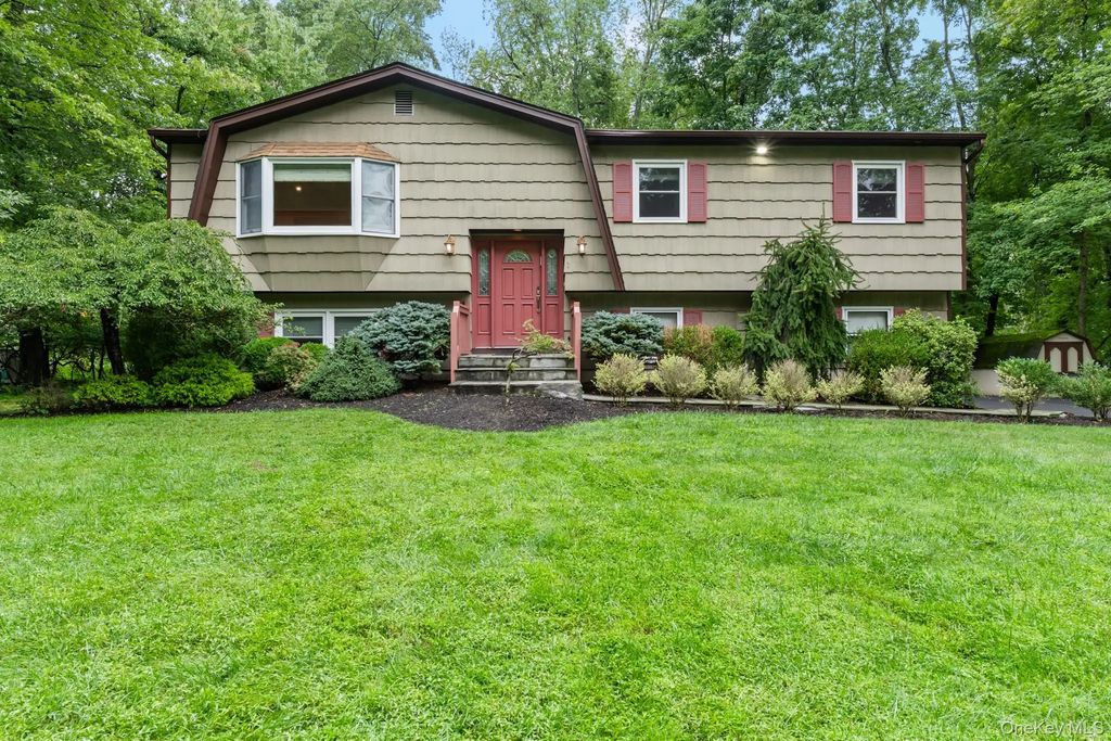 1 Earl Court, Monsey