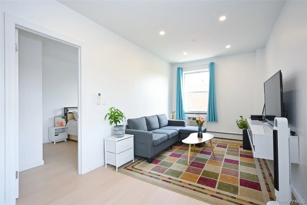 71-77 159th Street # 4d, Fresh Meadows