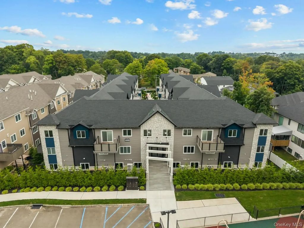 5205 Corner Street, Spring Valley