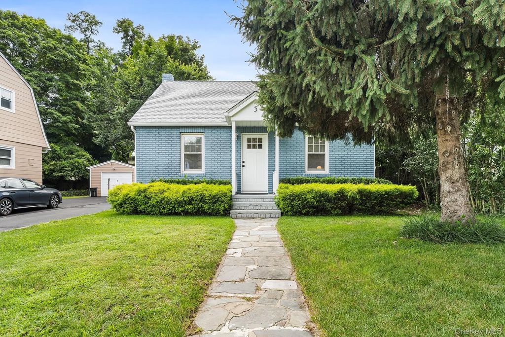 5 W Maple Avenue, Suffern