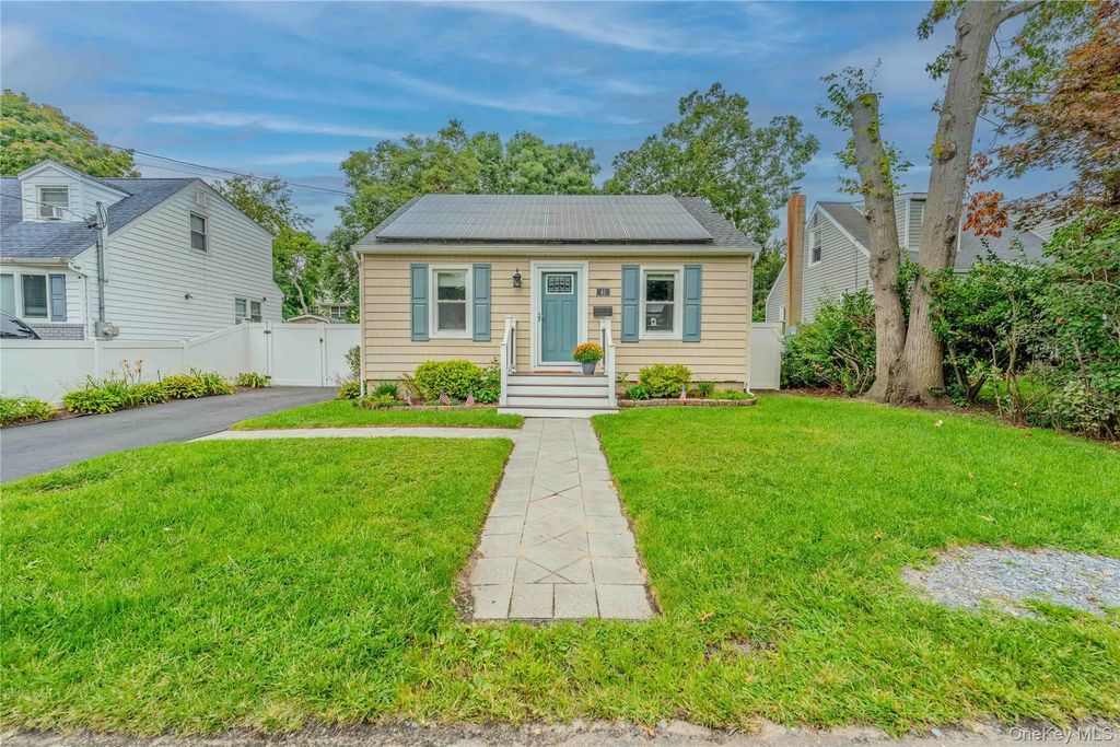 41 W 6th Street, Patchogue