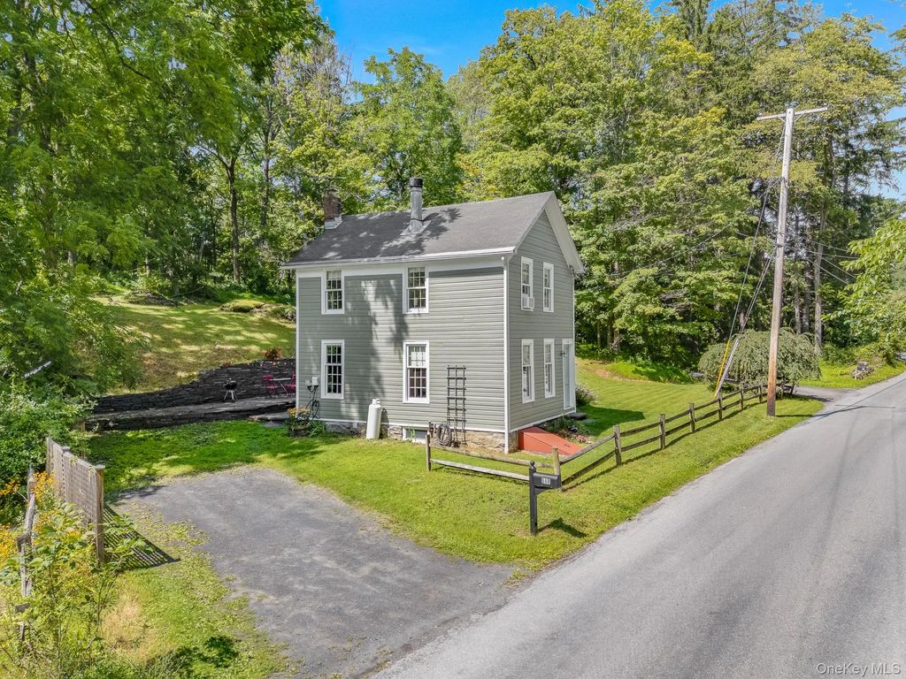 568 Hickory Bush Road, Kingston