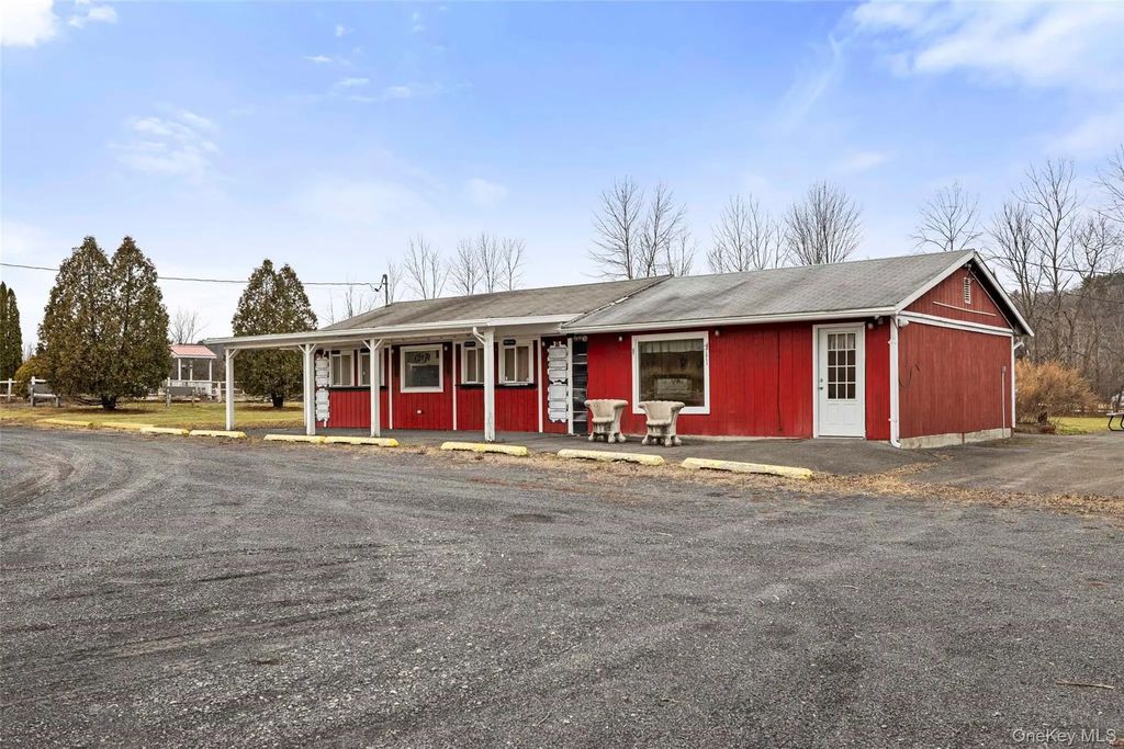 11051 State Route 9w, Coxsackie