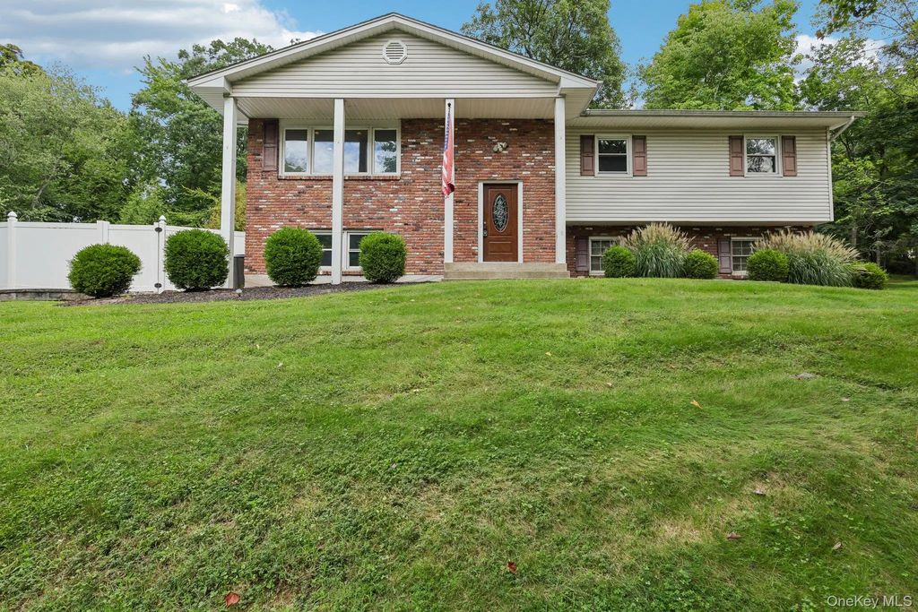 82 Branchville Road, Valley Cottage
