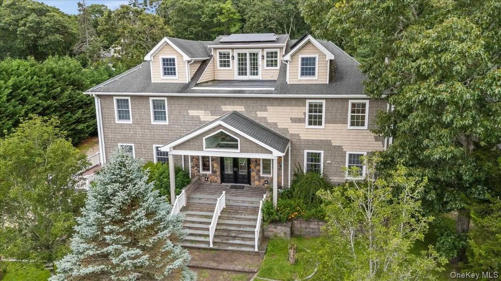 33a Newtown Road, Hampton Bays