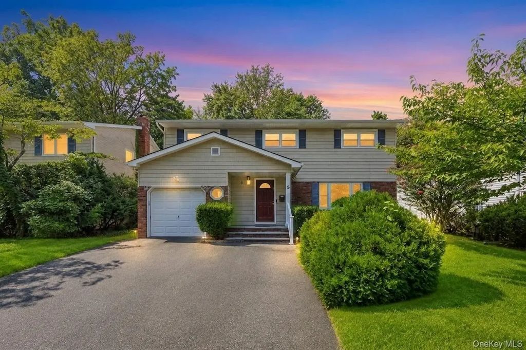 5 Cathy Lane, Great Neck