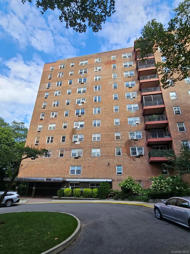 Photo of Listing #1045266